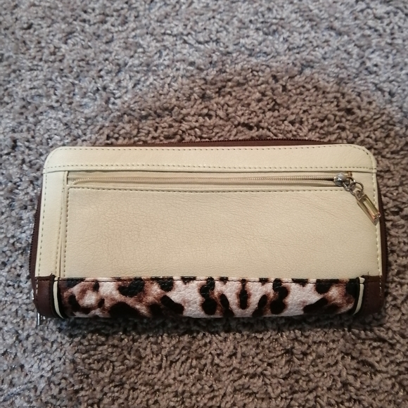 PRICE DROP! Leopard Guess Wallet - Picture 3 of 5